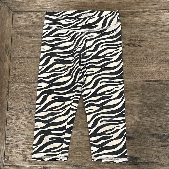 Girls Abercrombie Pants w/ Freebie! - Picture 5 of 7